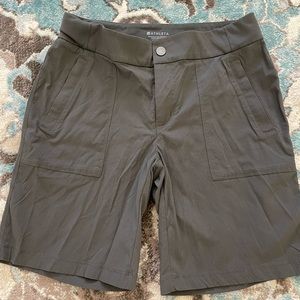 Athleta Olive Trekkie Bermuda Shorts 6